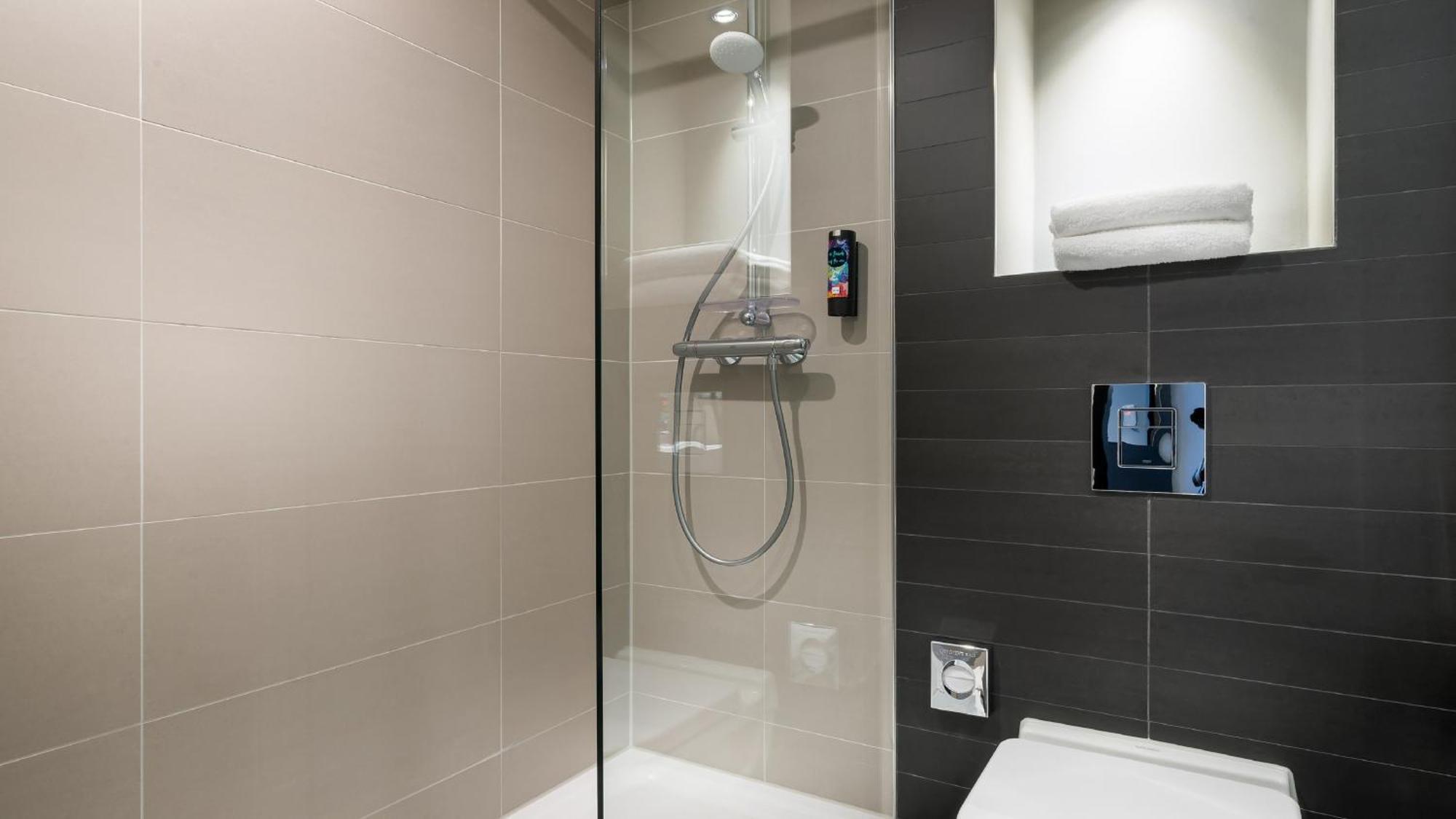 - The Niu, Square By Ihg Hotel MHG