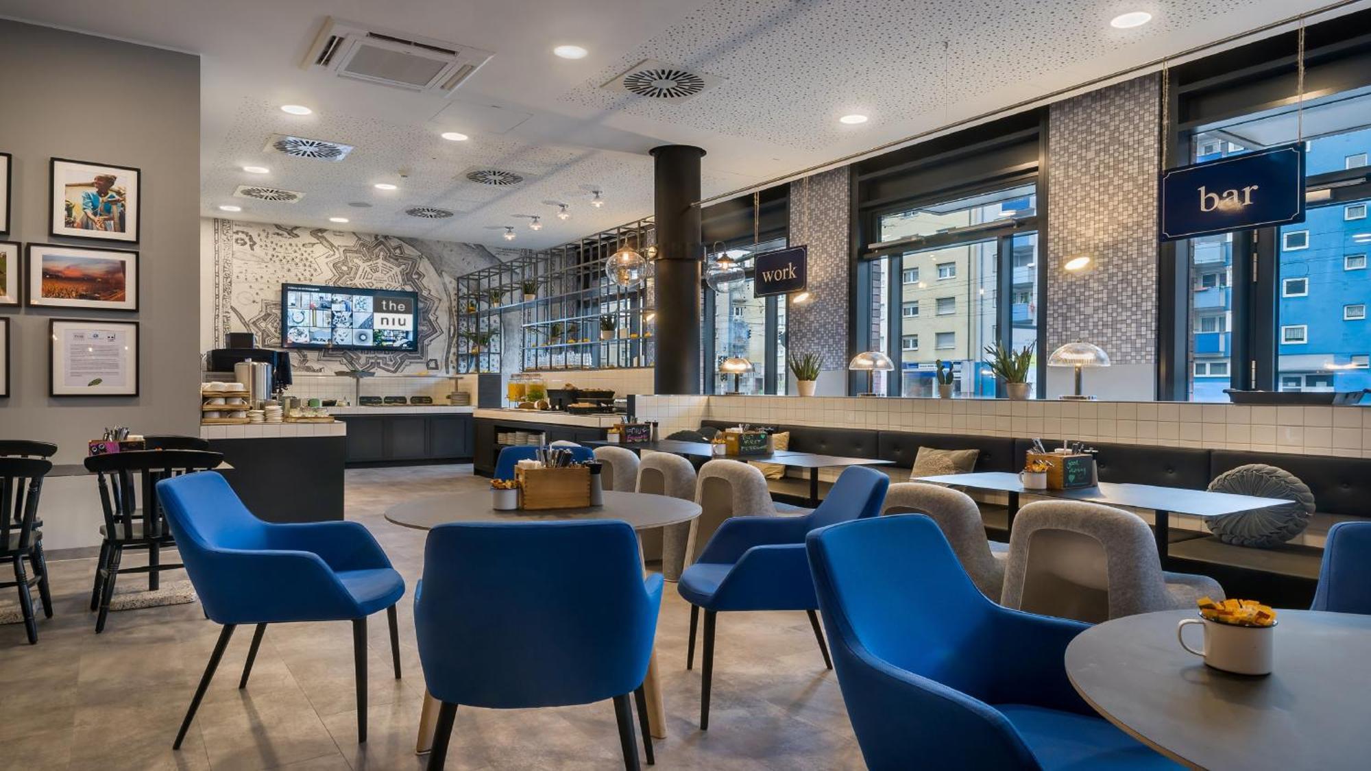 - The Niu, Square By Ihg Hotel 3*