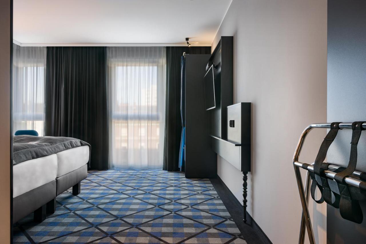 - The Niu, Square By Ihg 3*