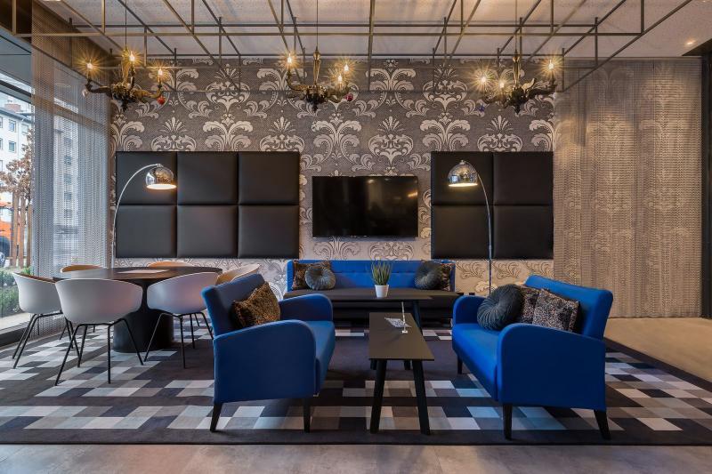 - The Niu, Square By Ihg Hotel MHG