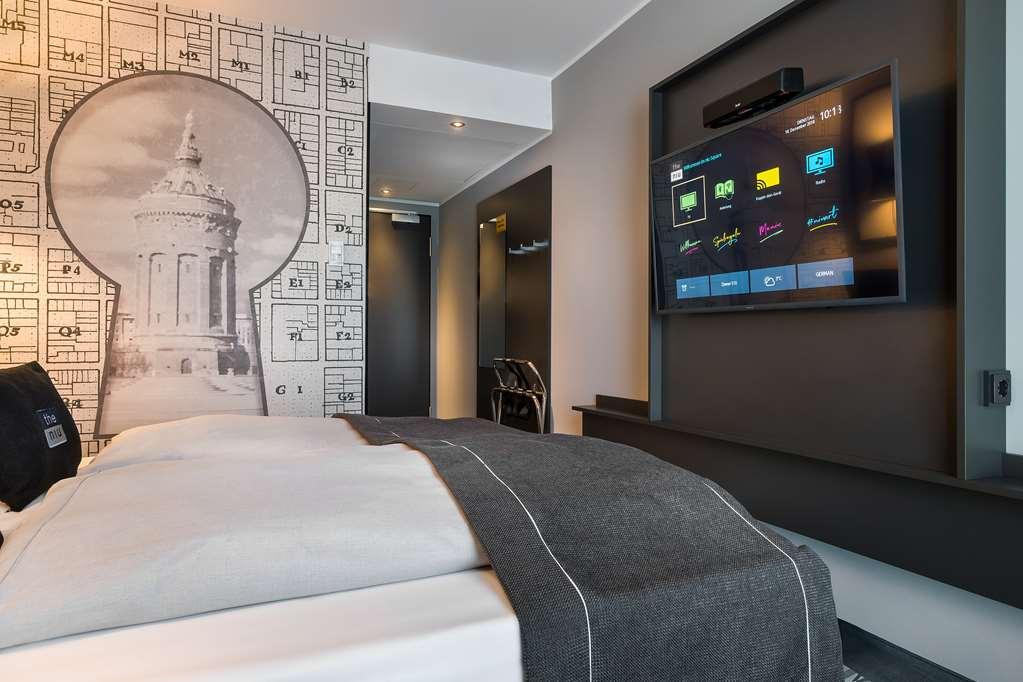 - The Niu, Square By Ihg